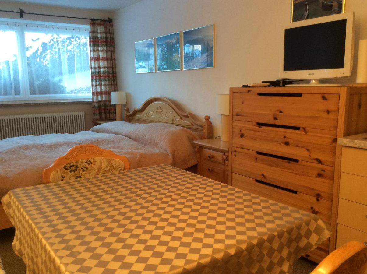 Double Room With A Kitchenette And Private Bathroom In A Beautiful Surrounding Sautens Zewnętrze zdjęcie