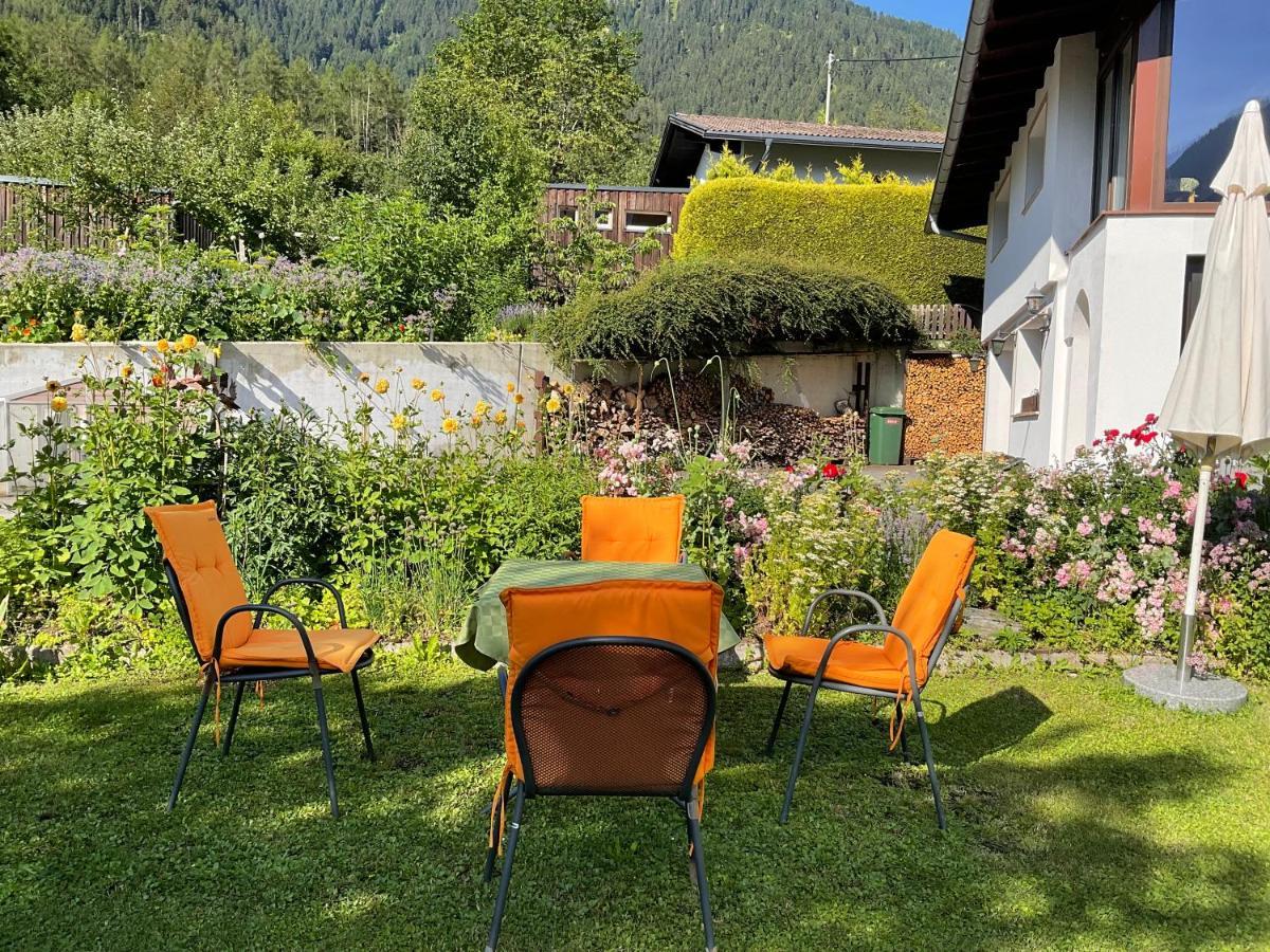 Double Room With A Kitchenette And Private Bathroom In A Beautiful Surrounding Sautens Zewnętrze zdjęcie
